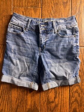 Mudd Women's Rolled Hem Distressed Denim Shorts - Blue